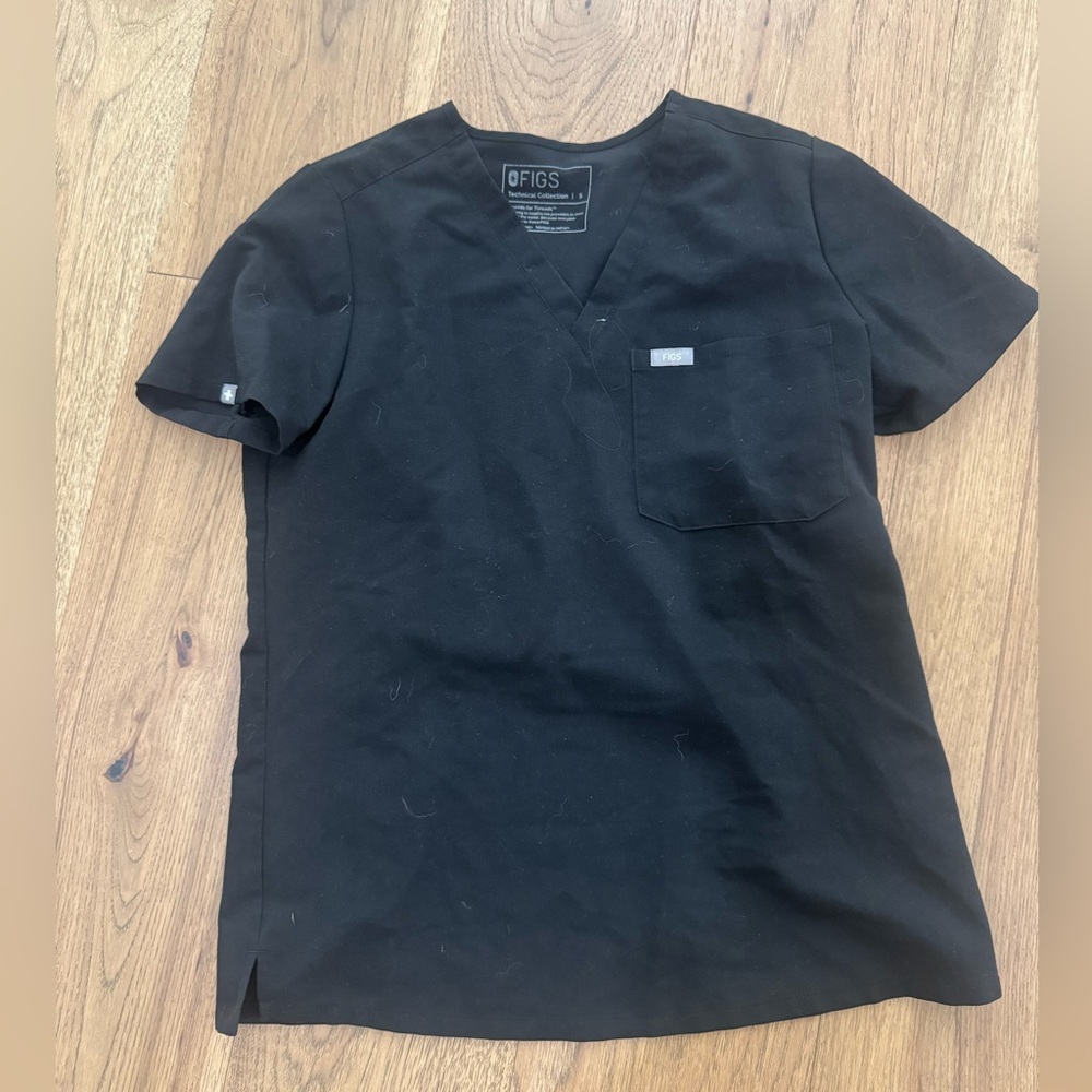 FIGS women's Black V-Neck Short Sleeve Scrub Top size small